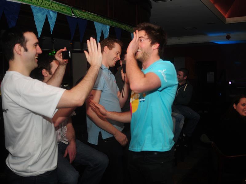 PDI 2013 throwing darts